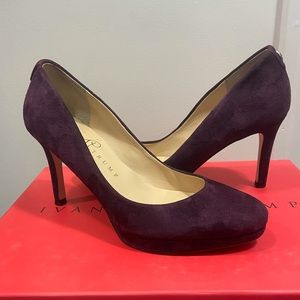Ivanka Trump size 5 Purple pumps
